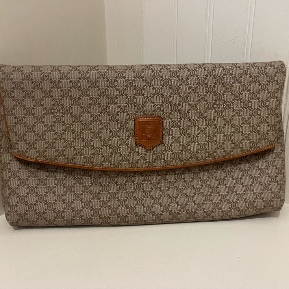 Beautiful, classic canvas authentic Celine clutch or shoulder bag or Crossbody🤎 - Picture 11 of 11